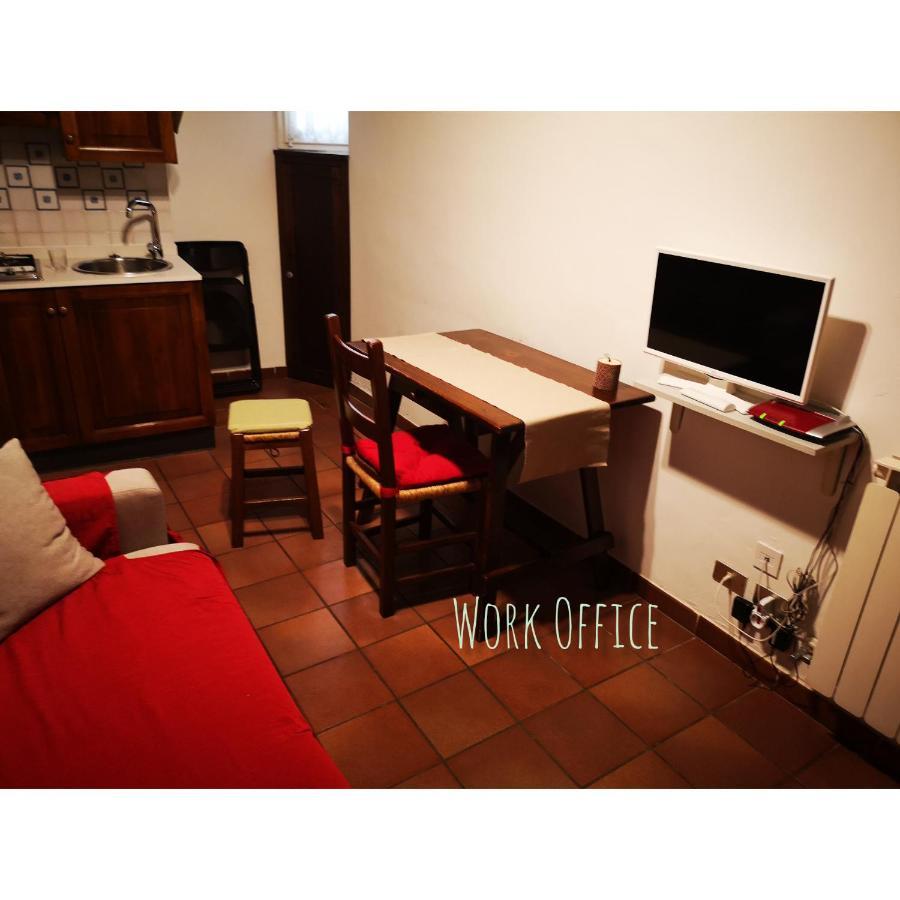 La Casina Dell'Agania Apartment Arezzo Bagian luar foto